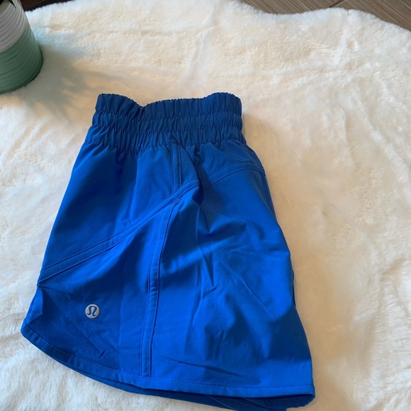 Lululemon Tracker Short V *4" Wild Bluebell 6;8 - Picture 9 of 10